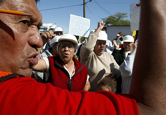 photograph: chanting for immigrant rights